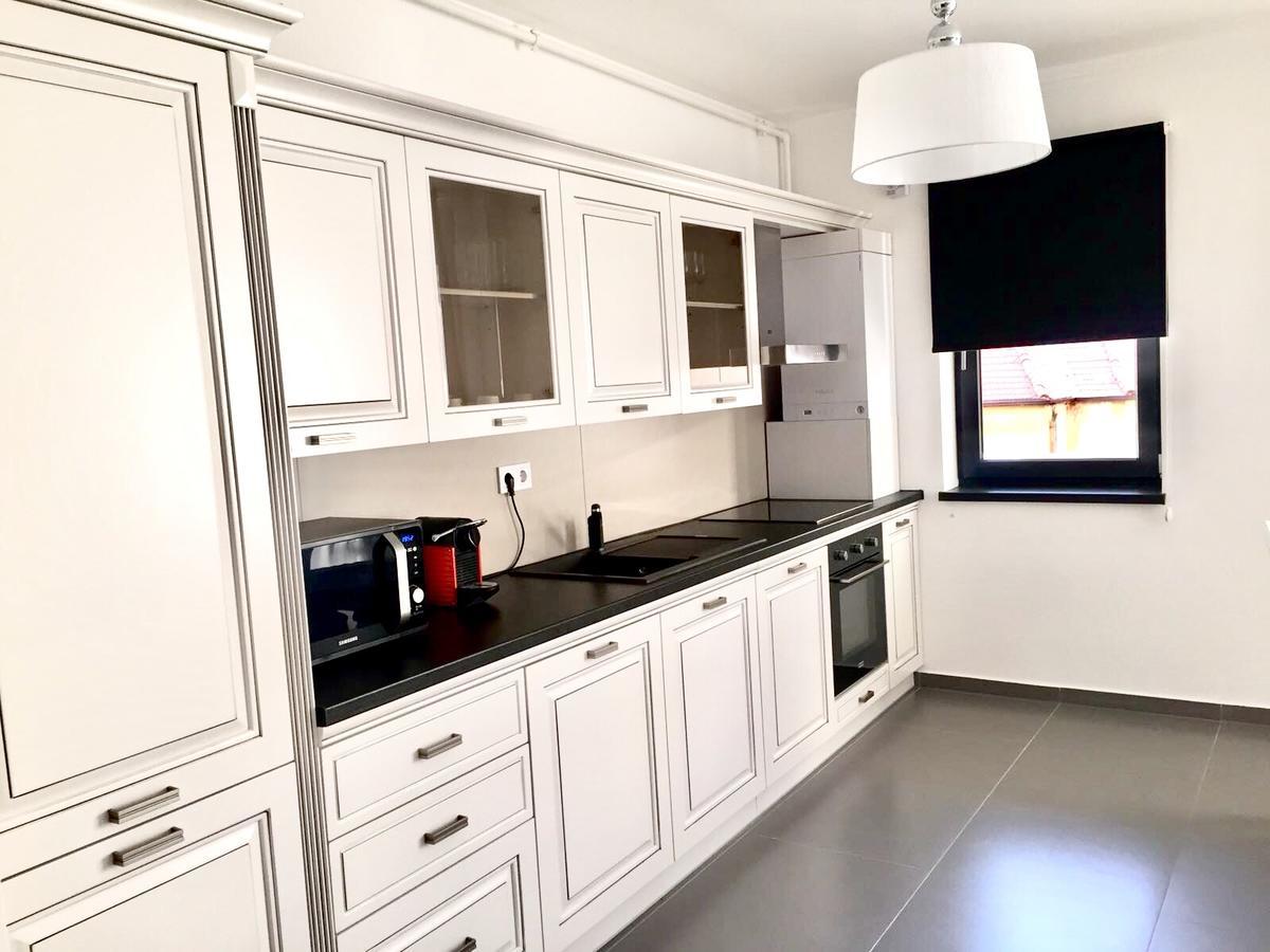 Flori De Iulie Apartment