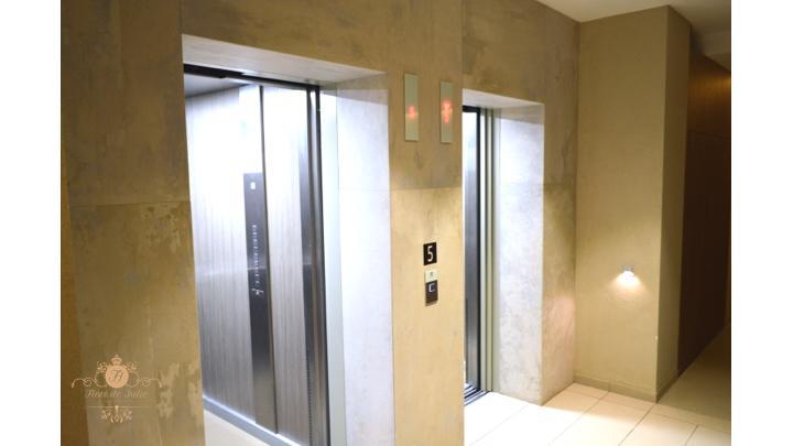 Apartment Flori De Iulie